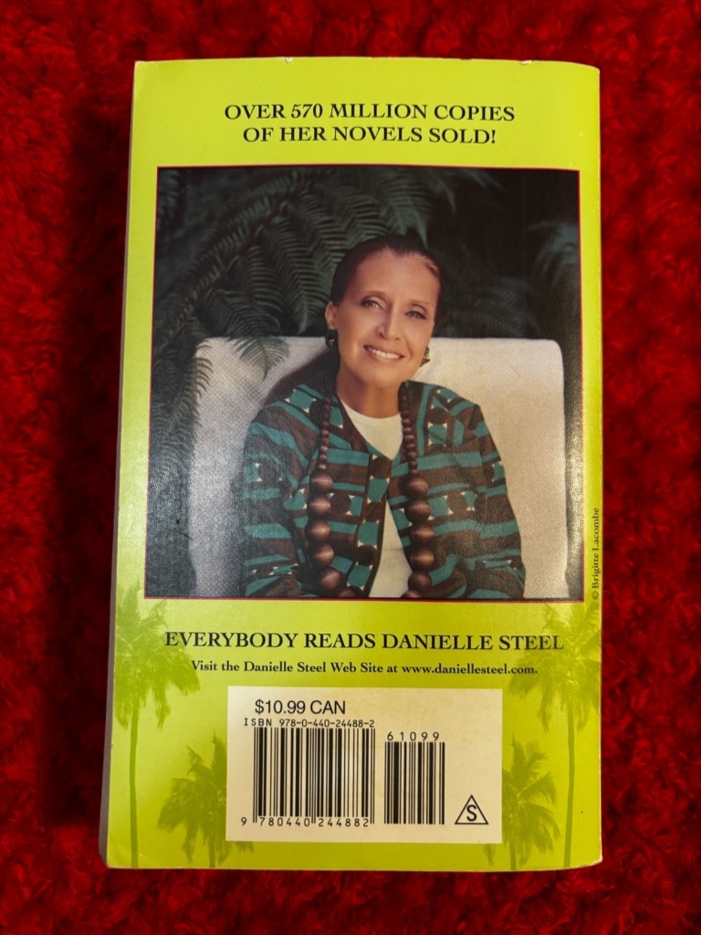 Danielle Steel Romance Bundle - 3 Paperback Novels 📚💋 - Picture 3 of 8